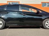 Toyota Prius 2011 года за 2 991 000 тг. в Уральск – фото 2