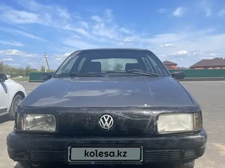 Volkswagen Passat 1993 годаүшін1 000 000 тг. в Актобе