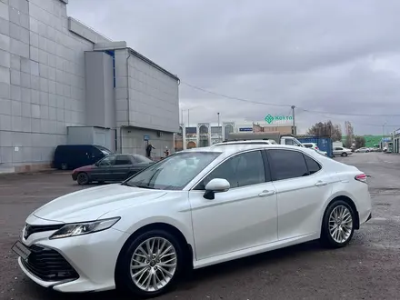 Toyota Camry 2021 года за 13 700 000 тг. в Астана – фото 9