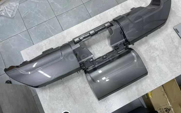 Накладка заднего бампера Lexus LX600 NEW ORIGINAL за 175 000 тг. в Алматы