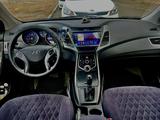 Hyundai Elantra 2015 года за 6 600 000 тг. в Атырау – фото 2