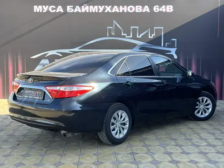 Toyota Camry 2016 года за 9 350 000 тг. в Атырау – фото 10