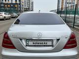 Mercedes-Benz S 500 2007 годаүшін6 000 000 тг. в Астана – фото 4