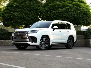 Lexus LX 600