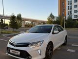 Toyota Camry 2016 года за 8 900 000 тг. в Астана – фото 2