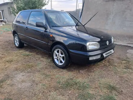 Volkswagen Golf 1995 года за 800 000 тг. в Шымкент