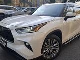 Toyota Highlander 2021 года за 26 850 000 тг. в Алматы