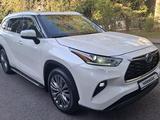 Toyota Highlander 2021 года за 26 850 000 тг. в Алматы – фото 3
