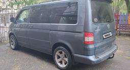 Volkswagen Multivan 2004 годаүшін10 500 000 тг. в Караганда – фото 2