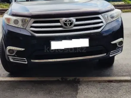 Toyota Highlander 2012 года за 13 000 000 тг. в Семей – фото 10