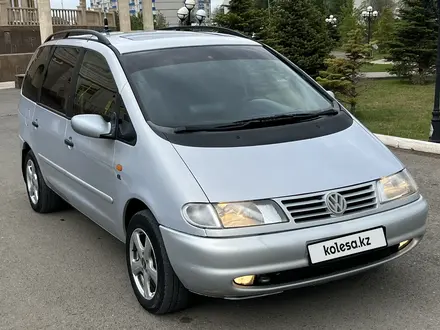 Volkswagen Sharan 1997 года за 3 500 000 тг. в Уральск – фото 5