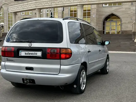 Volkswagen Sharan 1997 года за 3 500 000 тг. в Уральск – фото 7