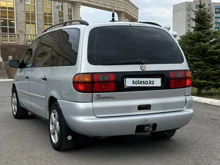 Volkswagen Sharan 1997 года за 3 500 000 тг. в Уральск – фото 9