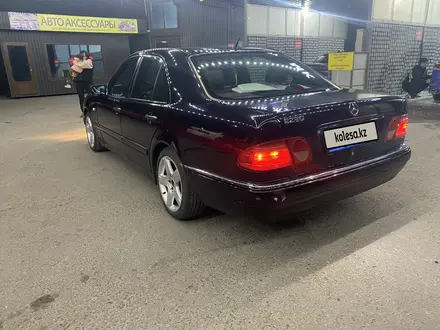 Mercedes-Benz E 280 1996 года за 2 800 000 тг. в Талдыкорган – фото 5