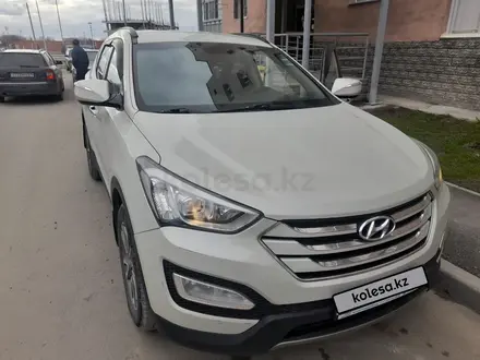 Hyundai Santa Fe 2012 года за 10 000 000 тг. в Талдыкорган