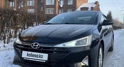 Hyundai Elantra 2020 годаfor7 800 000 тг. в Петропавловск – фото 2