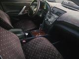 Toyota Camry 2011 года за 6 700 000 тг. в Актобе – фото 4