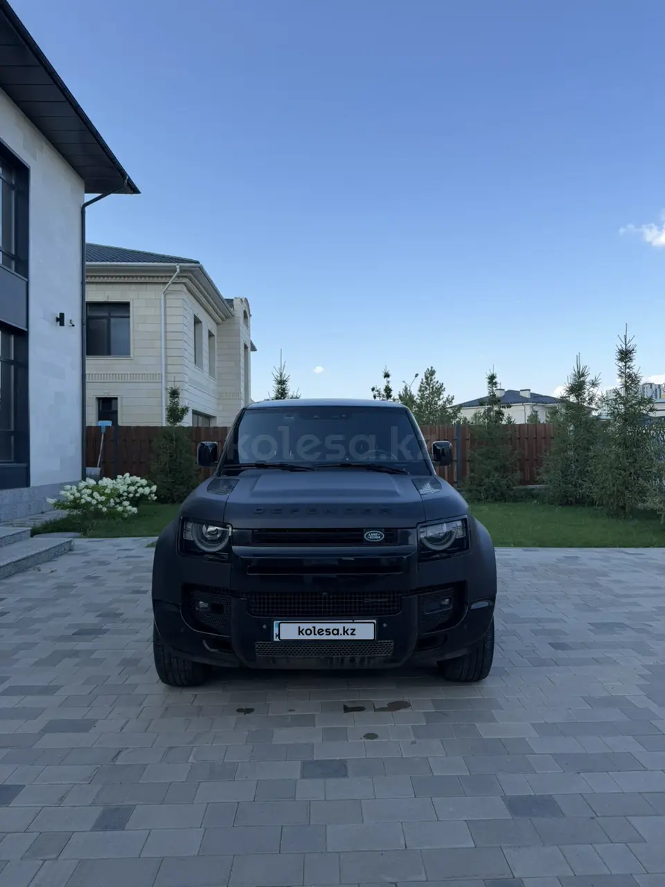 Land Rover Defender, 2023