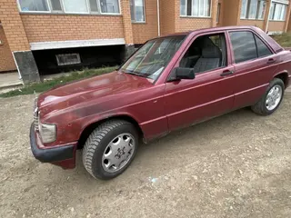 Mercedes-Benz 190