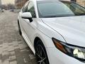 Toyota Camry 2021 годаfor13 800 000 тг. в Алматы – фото 15