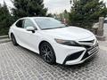 Toyota Camry 2021 года за 13 800 000 тг. в Алматы – фото 22