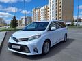 Toyota Sienna 2013 годаfor8 100 000 тг. в Астана