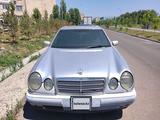 Mercedes-Benz E 320 1997 года за 2 200 000 тг. в Алматы