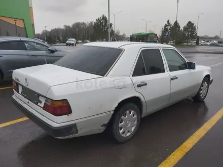 Mercedes-Benz E 230 1990 года за 1 000 000 тг. в Алматы – фото 3