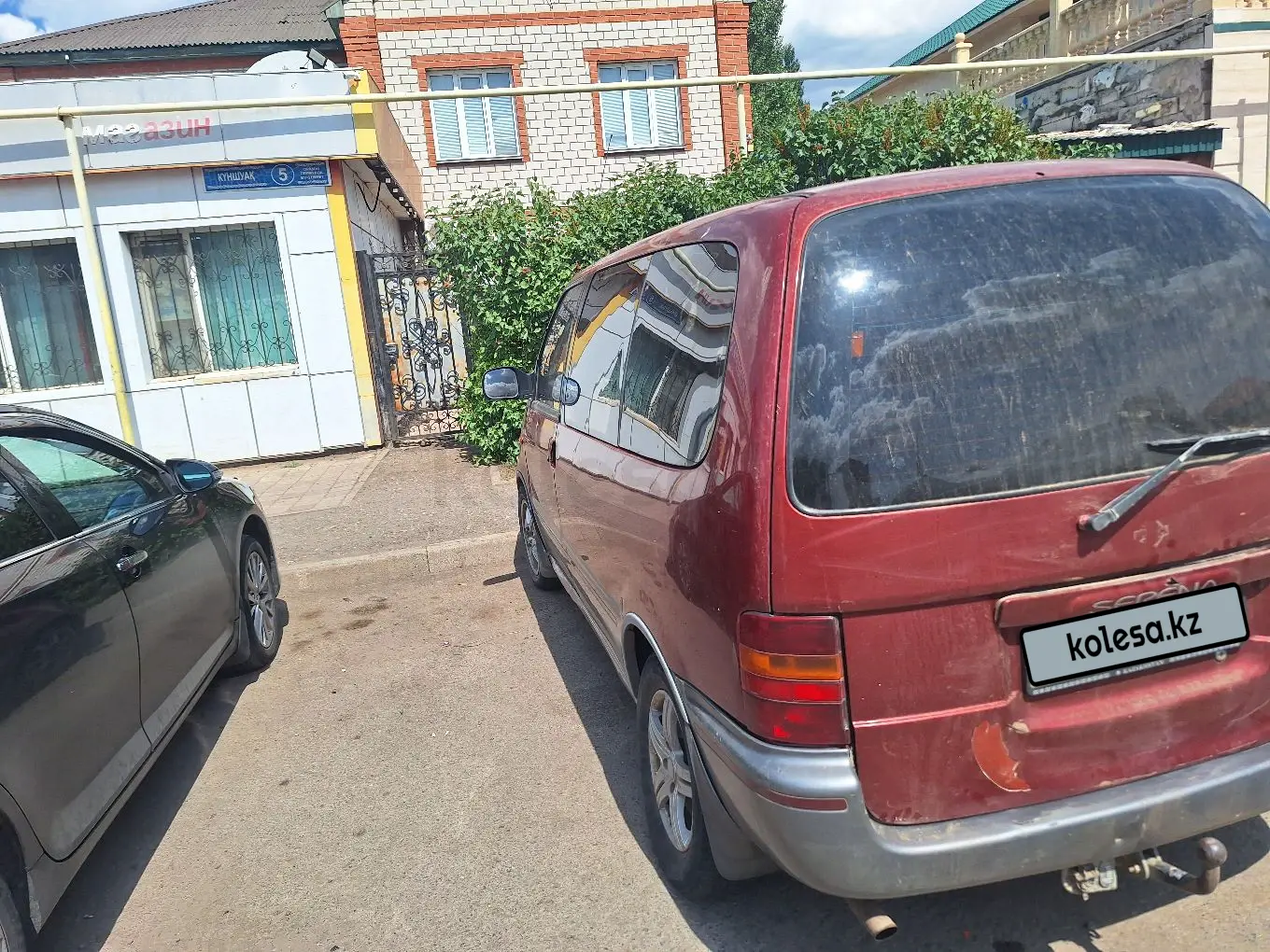 Nissan Serena, 1992