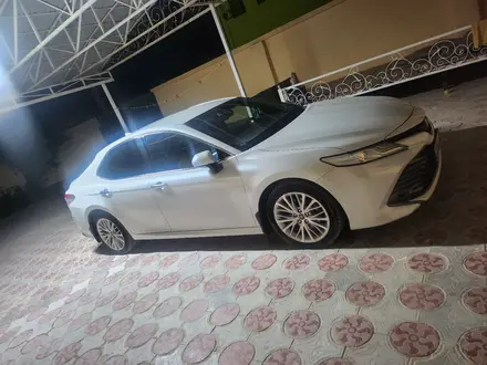 Toyota Camry 2020 года за 15 800 000 тг. в Актау