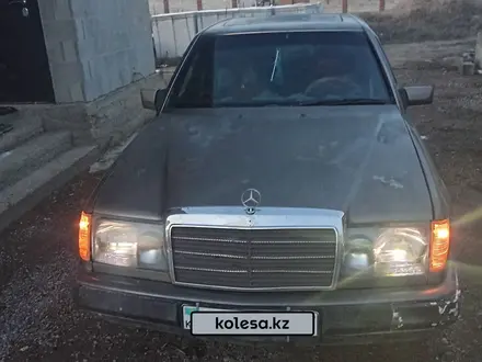 Mercedes-Benz E 260 1991 года за 2 200 000 тг. в Алматы – фото 4