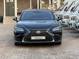 Lexus ES 350 2020 года за 26 000 000 тг. в Алматы