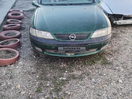 Opel Vectra 1997 года за 400 000 тг. в Семей – фото 2