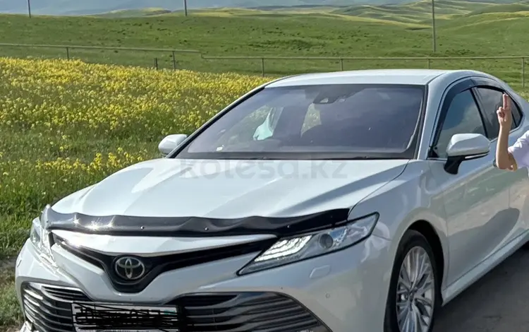 Toyota Camry 2018 года за 15 500 000 тг. в Алматы