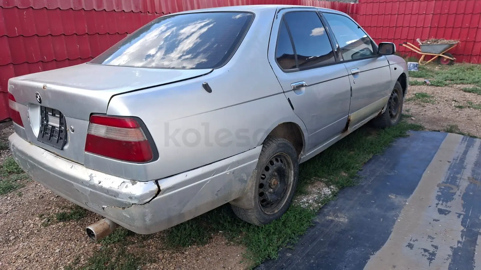 Nissan Bluebird, 1997