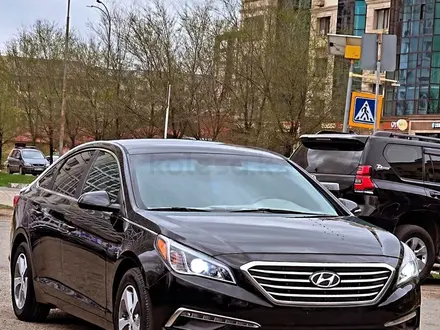Hyundai Sonata 2015 года за 5 500 000 тг. в Уральск