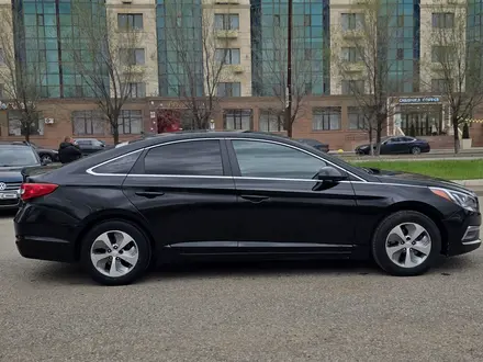 Hyundai Sonata 2015 года за 5 500 000 тг. в Уральск – фото 7