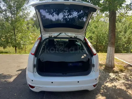 Ford Focus 2009 года за 2 300 000 тг. в Уральск – фото 2