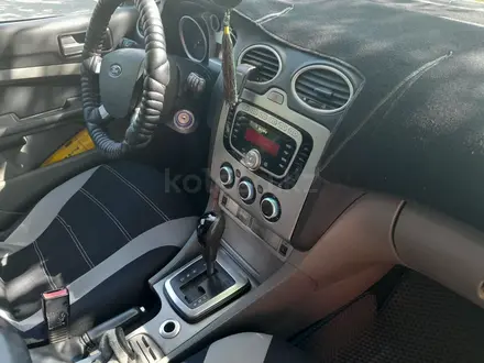 Ford Focus 2009 года за 2 300 000 тг. в Уральск – фото 3