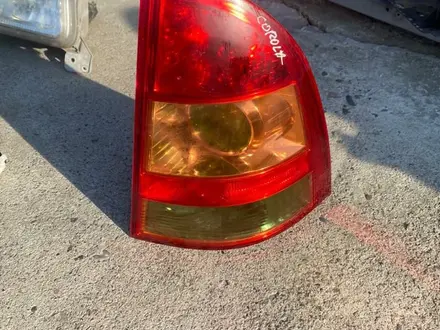 Стоп фонари левый правый рестайлинг Королла Corolla E120 универсал за 30 000 тг. в Алматы – фото 2