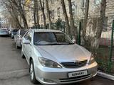 Toyota Camry 2003 годаүшін4 100 000 тг. в Астана – фото 2