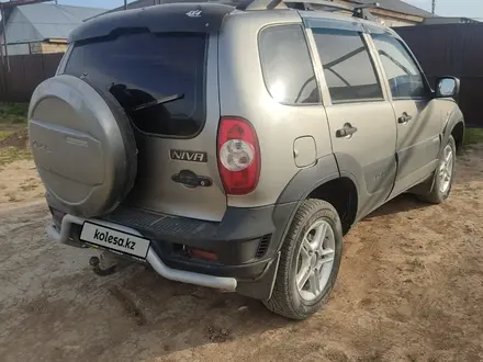 Chevrolet Niva 2014 года за 3 300 000 тг. в Уральск – фото 3