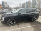 Mitsubishi Outlander 2022 годаfor22 000 000 тг. в Алматы