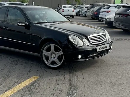 Mercedes-Benz E 320 2003 года за 5 400 000 тг. в Алматы – фото 4