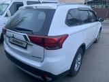 Mitsubishi Outlander 2015 годаүшін8 100 000 тг. в Алматы – фото 4