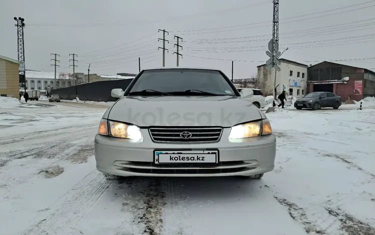 Toyota Camry 2000 годаүшін3 600 000 тг. в Астана