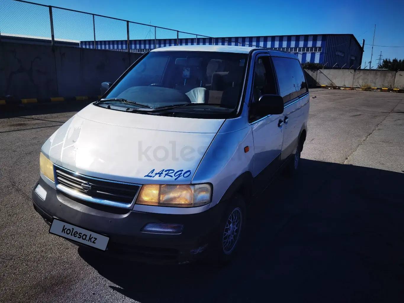 Nissan Largo, 1996