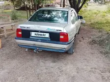 Opel Vectra, 1990