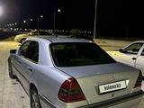 Mercedes-Benz C 200 1997 года за 3 000 000 тг. в Жанаозен – фото 2