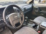Jeep Grand Cherokee 2001 года за 4 800 000 тг. в Актобе – фото 2